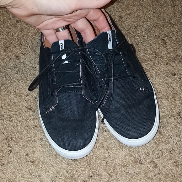 Reef Shoes - Reef slip on flats size 7.5 worn once